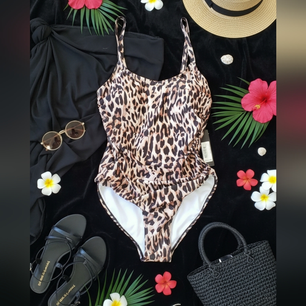 Swim Suit - Picture 16 of 16